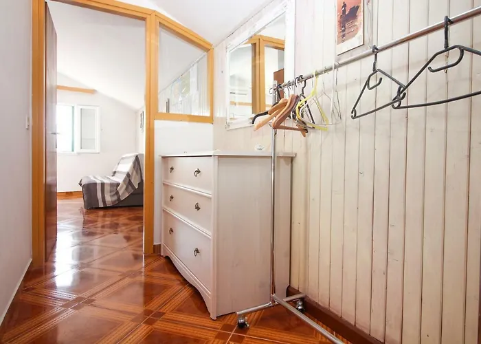 Apartmani Toni Poce