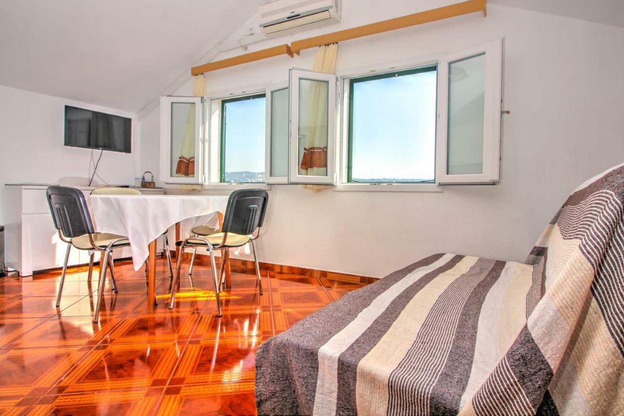 Toni Poce Apartment *